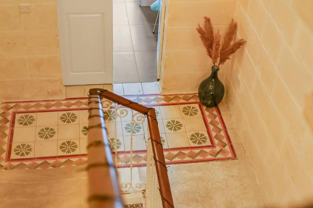 Sliema Unique 4 Bedroom Townhouse Off The Beach المظهر الخارجي الصورة
