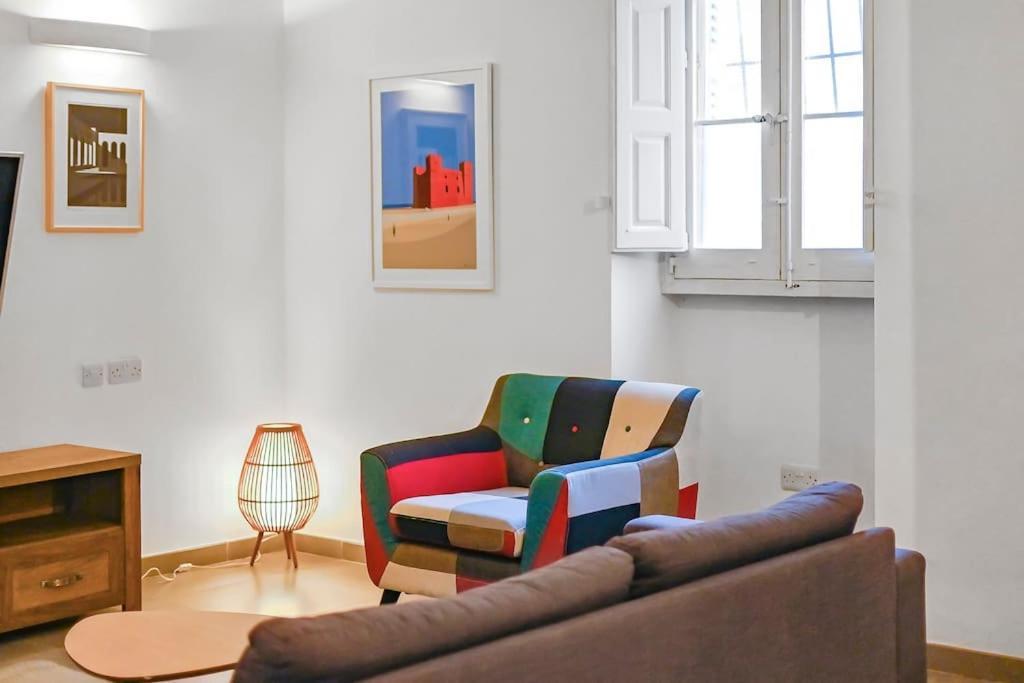 Sliema Unique 4 Bedroom Townhouse Off The Beach المظهر الخارجي الصورة